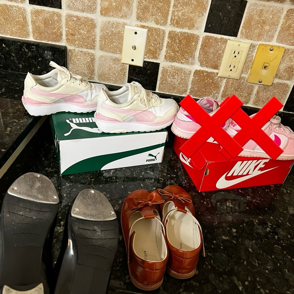 Girl bundle. Pink pumas. Dress shoes. Tap dance shoes. Size 3.